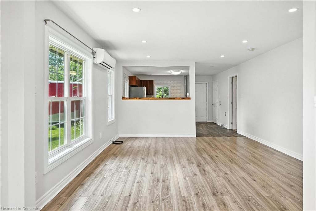 273 Oxford Avenue Property Photo 8