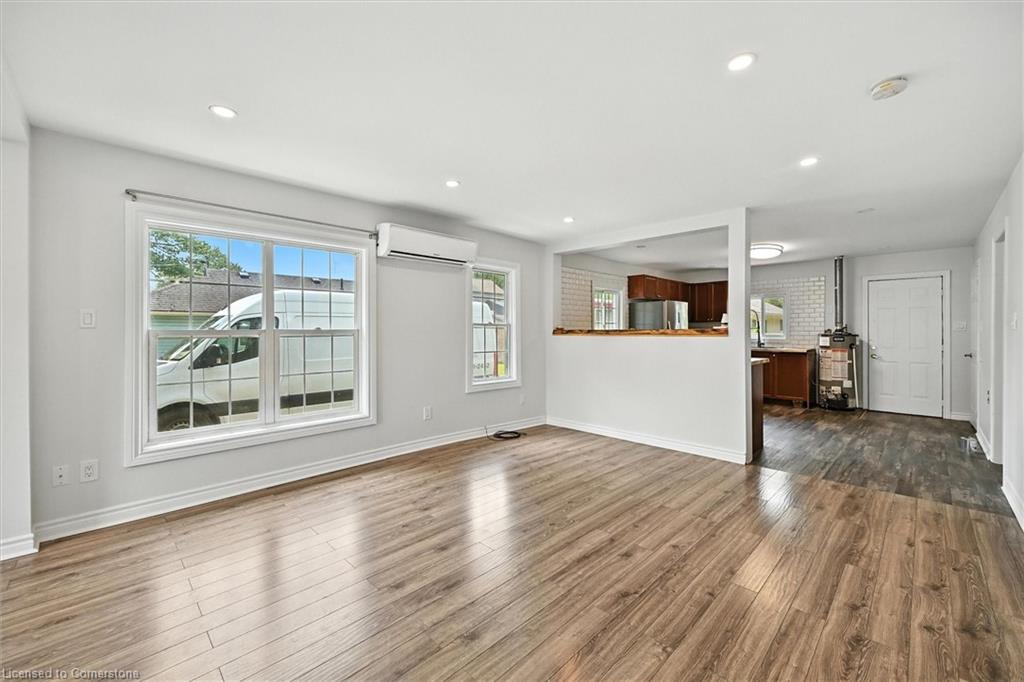 273 Oxford Avenue Property Photo 11