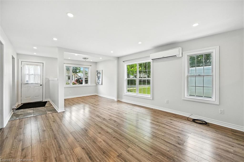 273 Oxford Avenue Property Photo 12