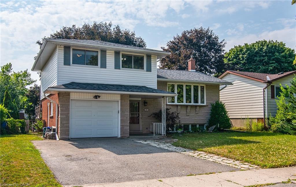 35 Tecumseh Crescent Property Photo 1