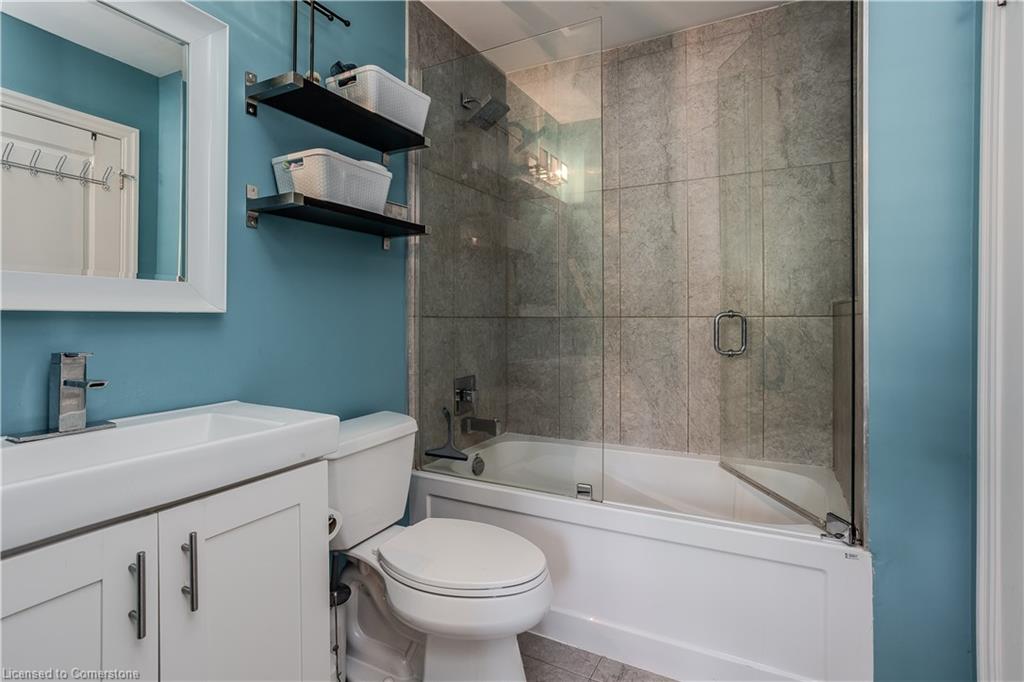 3-447 Woodview Road Property Photo 16