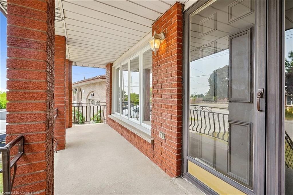 100 Taymall Street Property Photo 4