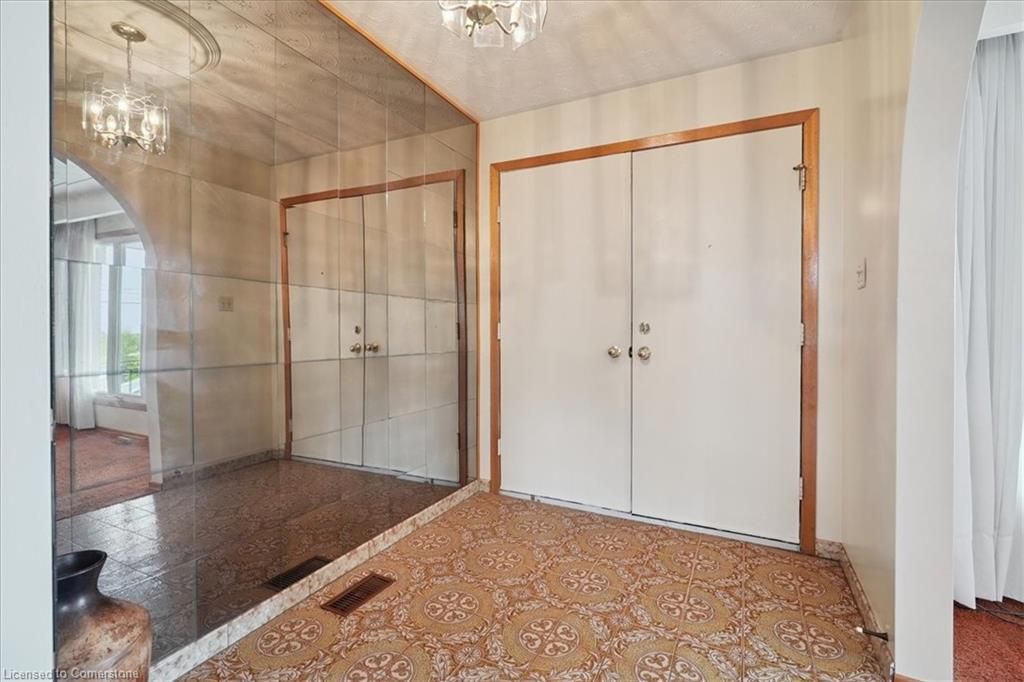 100 Taymall Street Property Photo 5