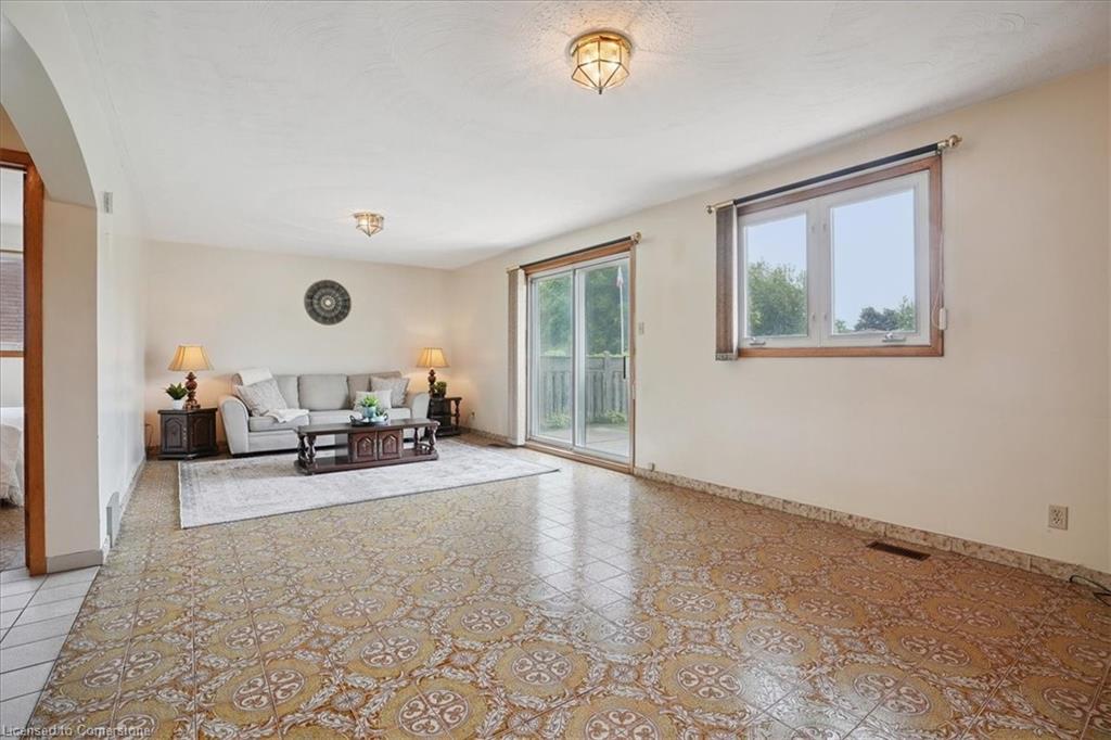 100 Taymall Street Property Photo 24