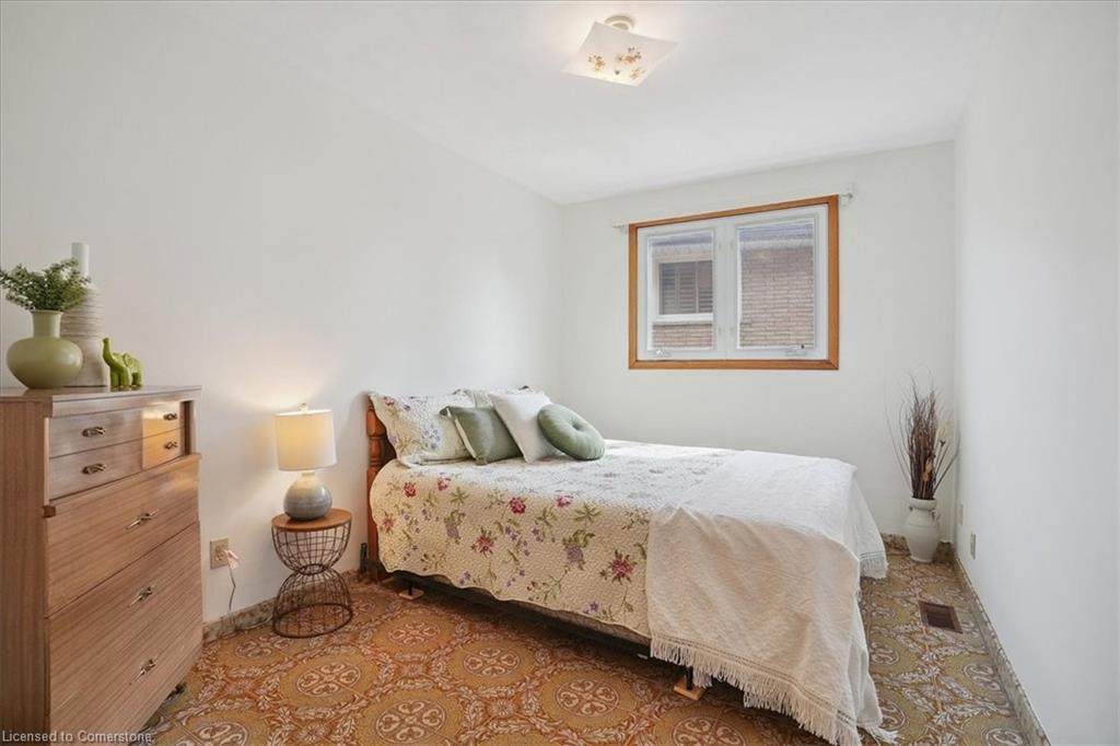 100 Taymall Street Property Photo 28