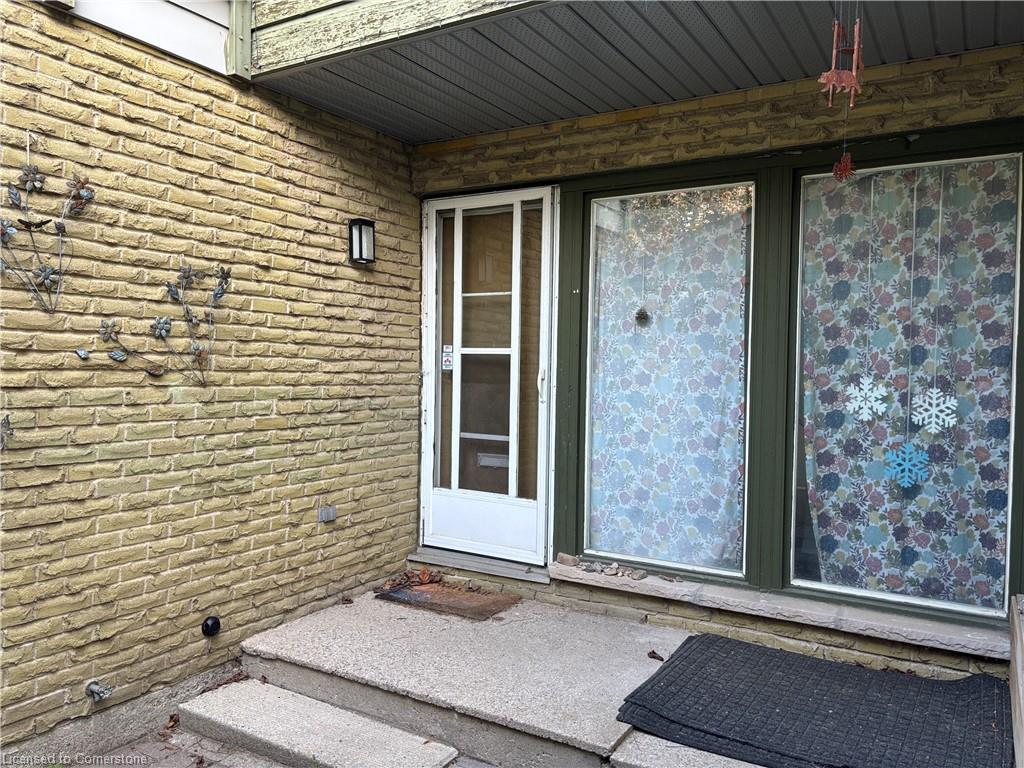 322 Scottsdale Drive Property Photo 4