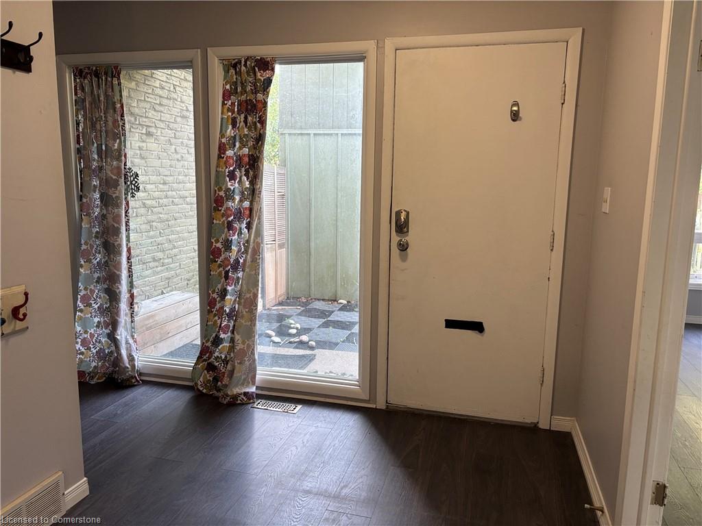 322 Scottsdale Drive Property Photo 5