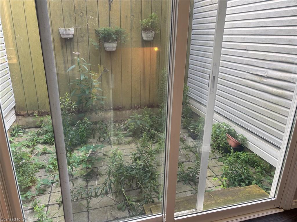 322 Scottsdale Drive Property Photo 10