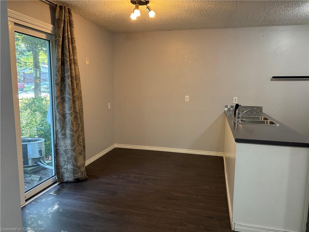 322 Scottsdale Drive Property Photo 14