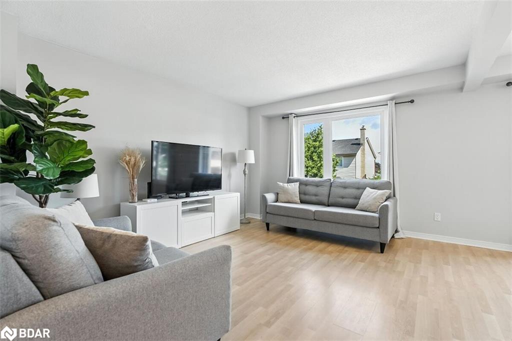 3 Lyton Crescent Property Photo 11