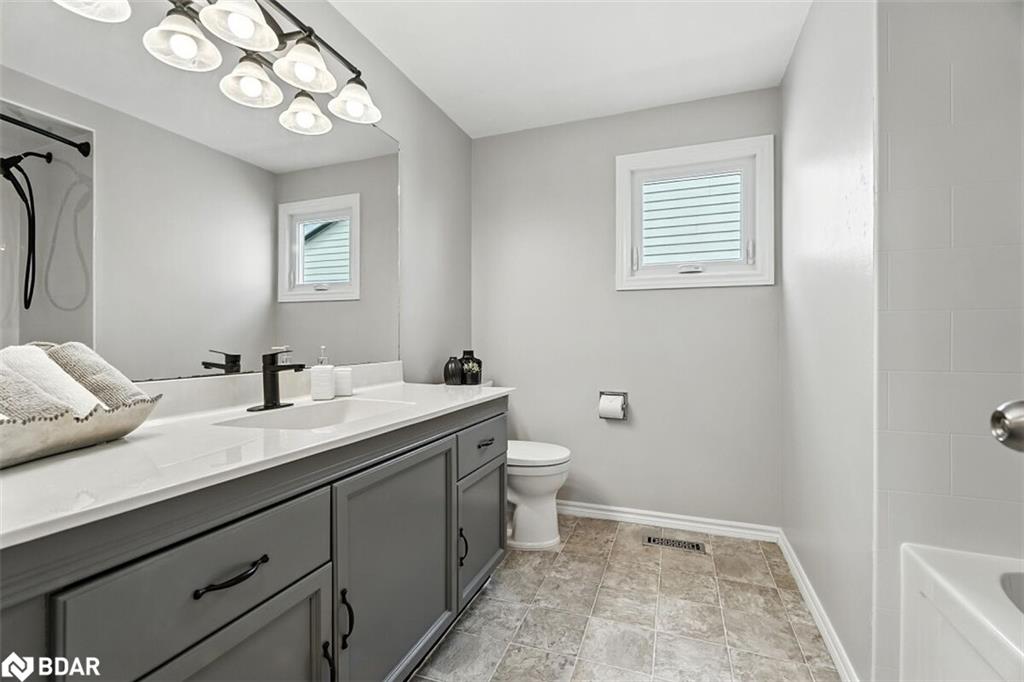 3 Lyton Crescent Property Photo 32