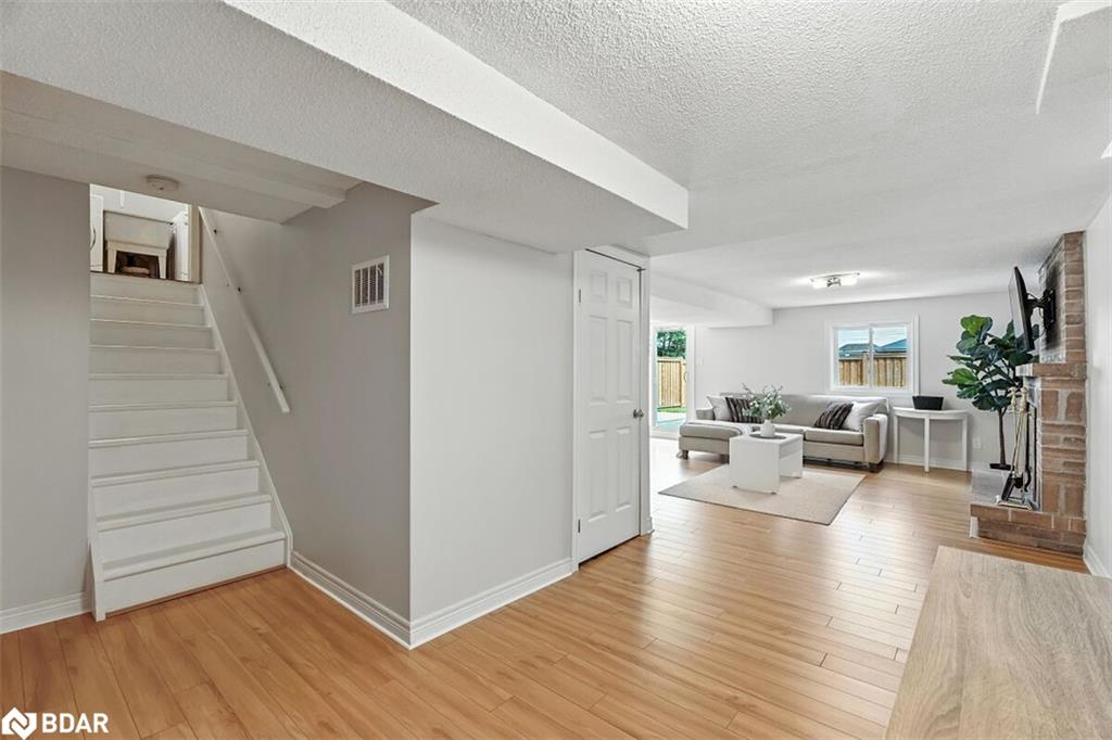 3 Lyton Crescent Property Photo 34
