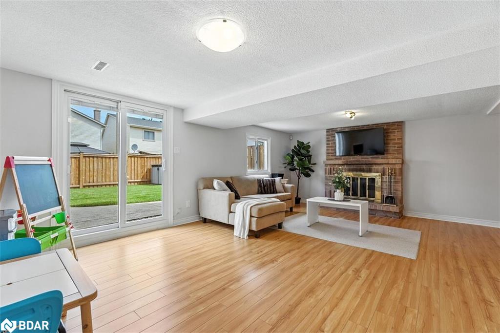 3 Lyton Crescent Property Photo 39
