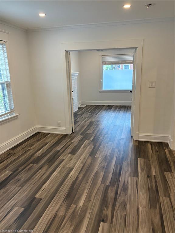 2-1090 Cannon Street E Property Photo 2