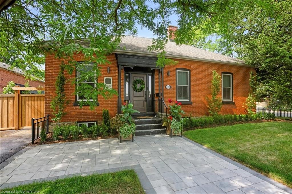 524 Locust Street Property Photo 3