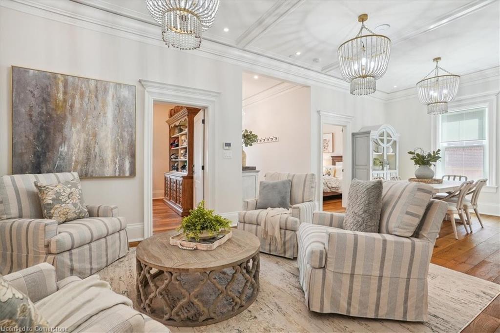 524 Locust Street Property Photo 8