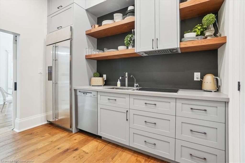 524 Locust Street Property Photo 12