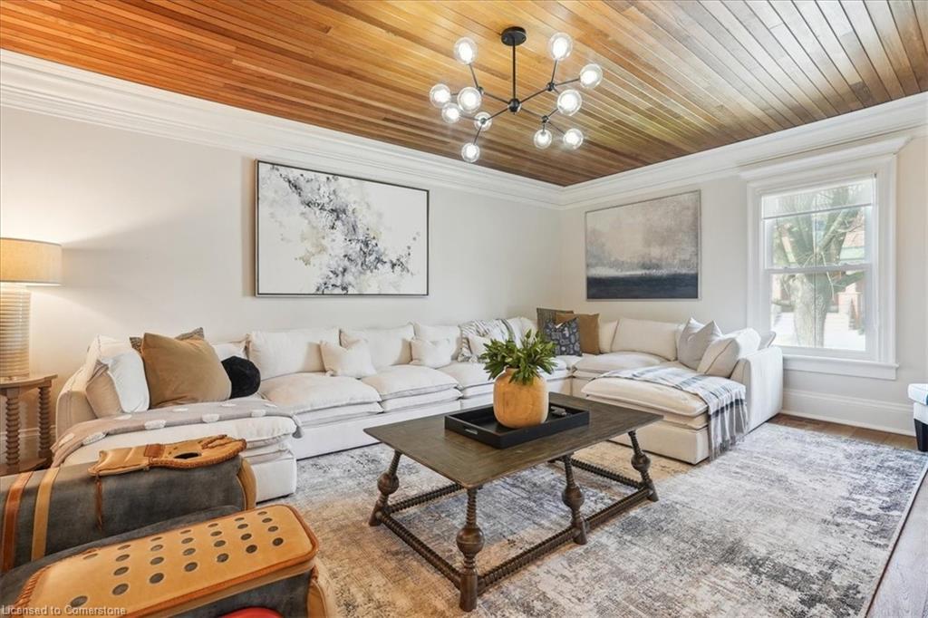 524 Locust Street Property Photo 16