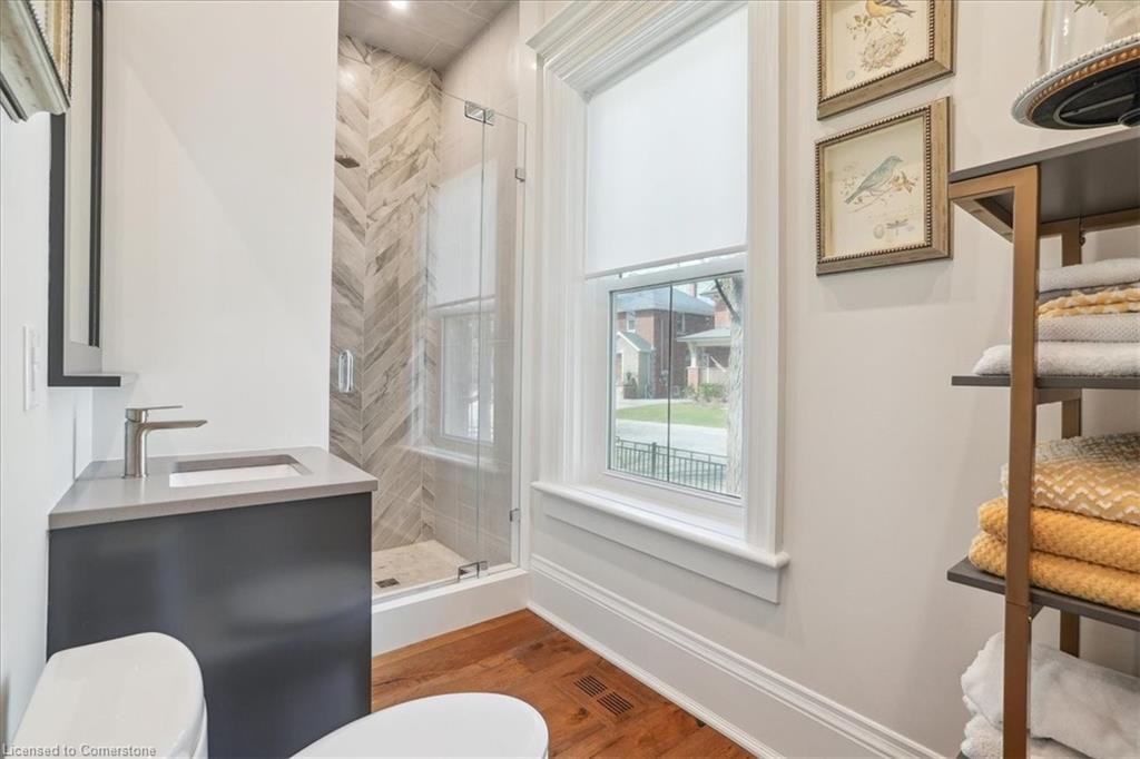 524 Locust Street Property Photo 23