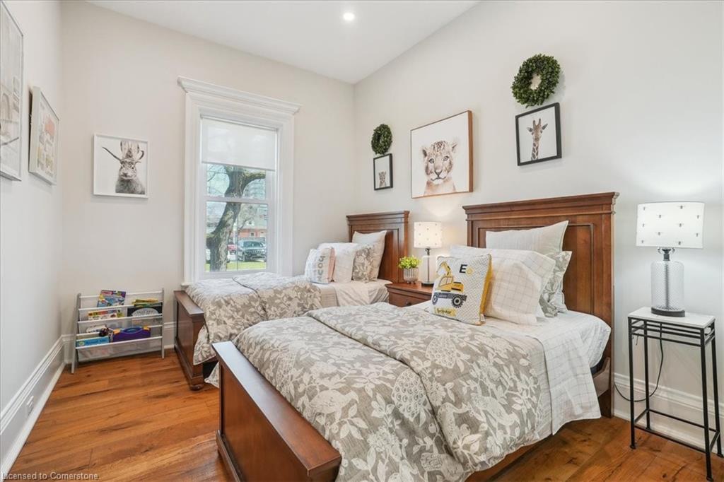 524 Locust Street Property Photo 27