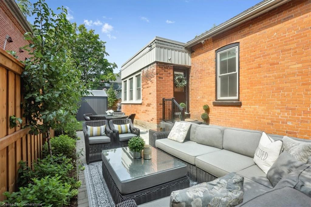 524 Locust Street Property Photo 30