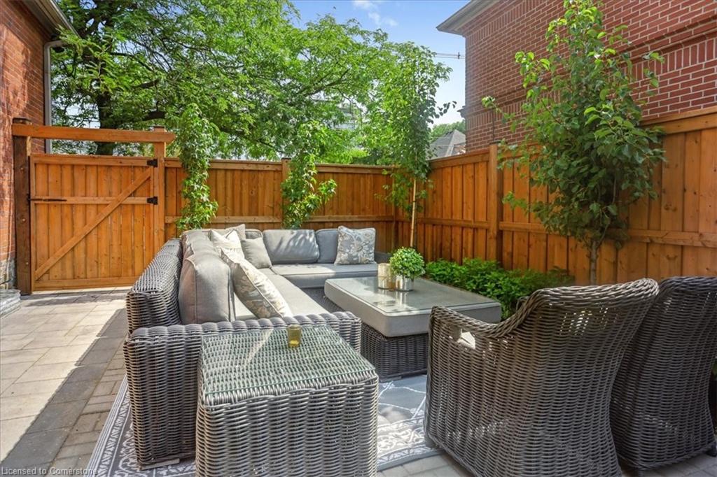 524 Locust Street Property Photo 31