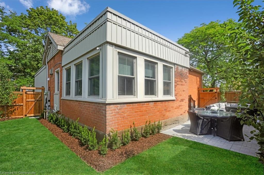 524 Locust Street Property Photo 33