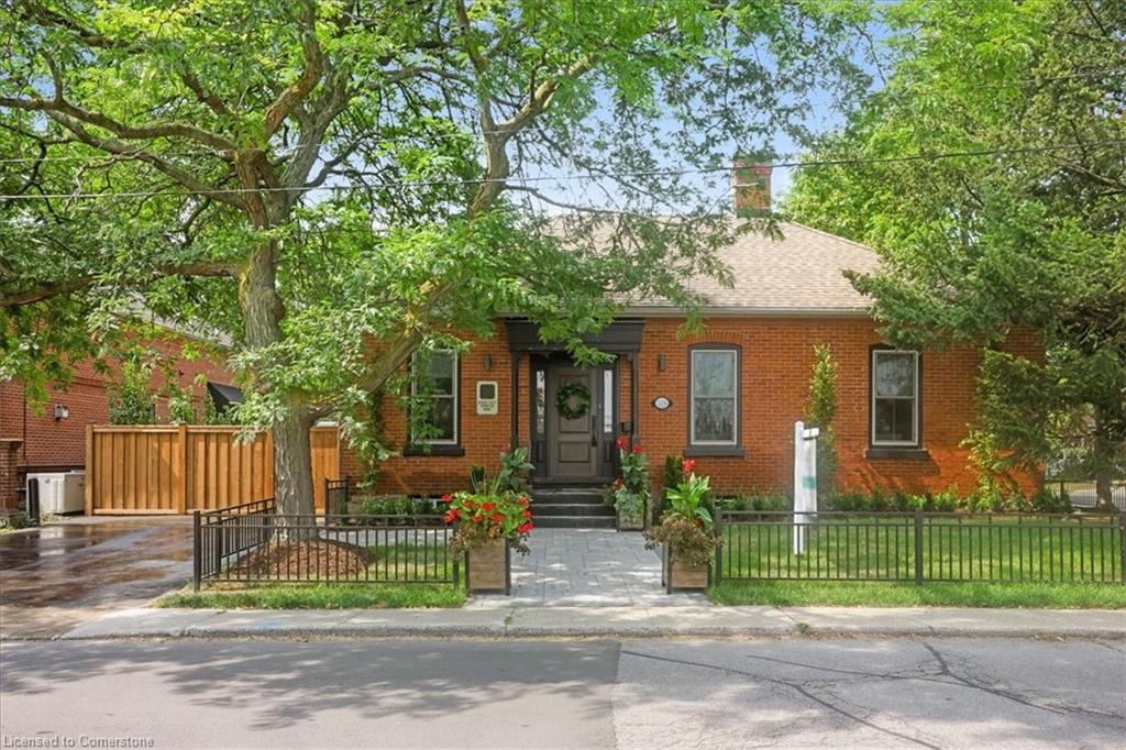 524 Locust Street Property Photo 1