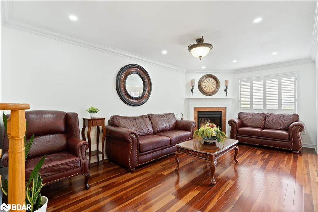 43 Humbershed Crescent Property Photo 2