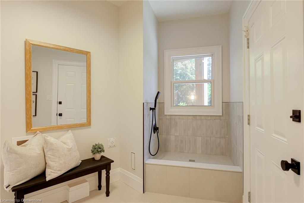 2194 Bleams Road Property Photo 23