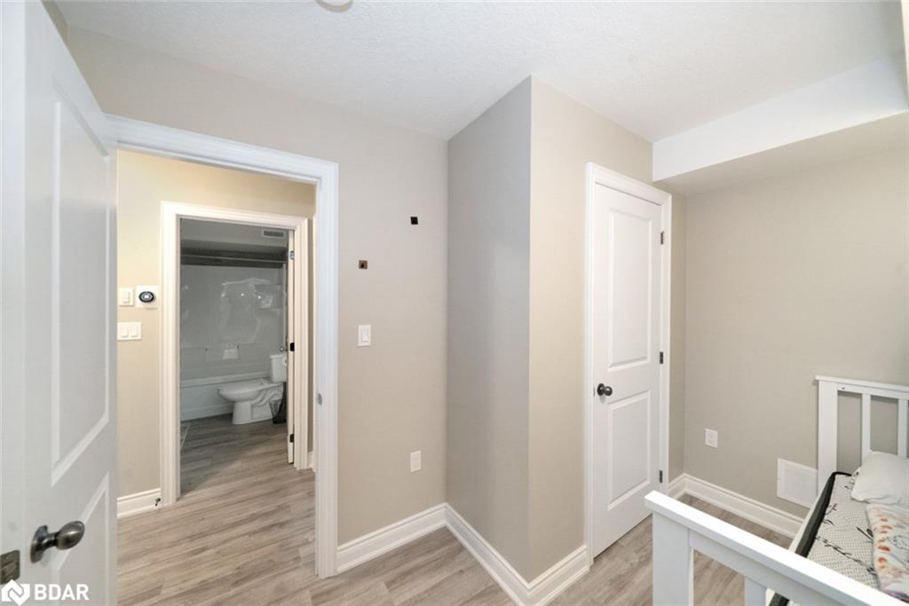 640 Mapleview Drive E Property Photo 25