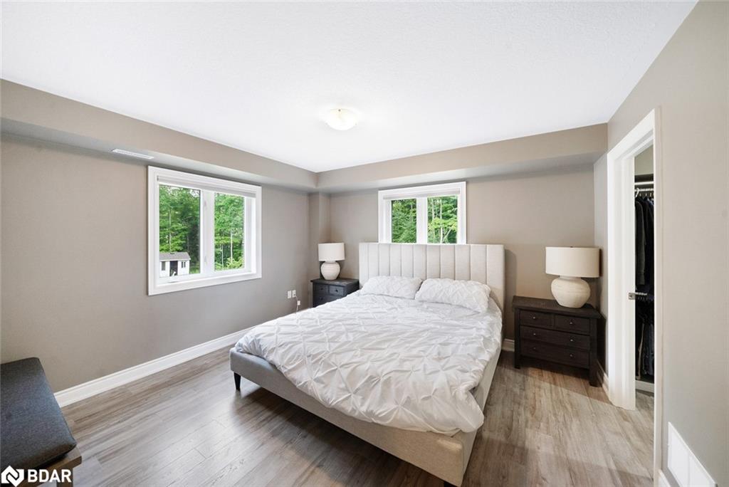 640 Mapleview Drive E Property Photo 26