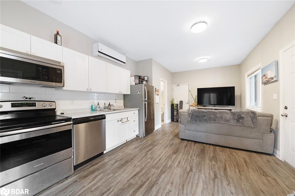 640 Mapleview Drive E Property Photo 31