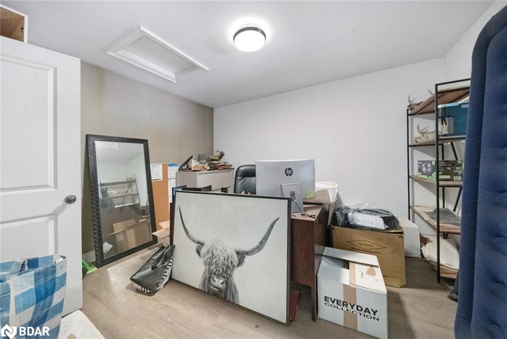 640 Mapleview Drive E Property Photo 42