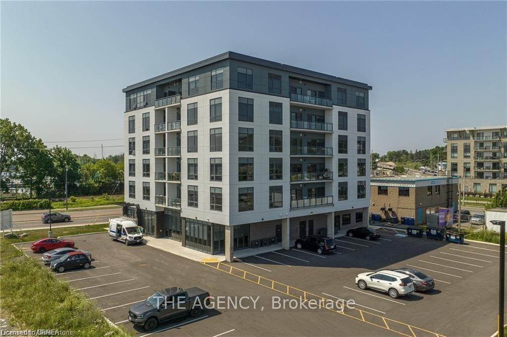 401-2 Dundas Street W Property Photo 1
