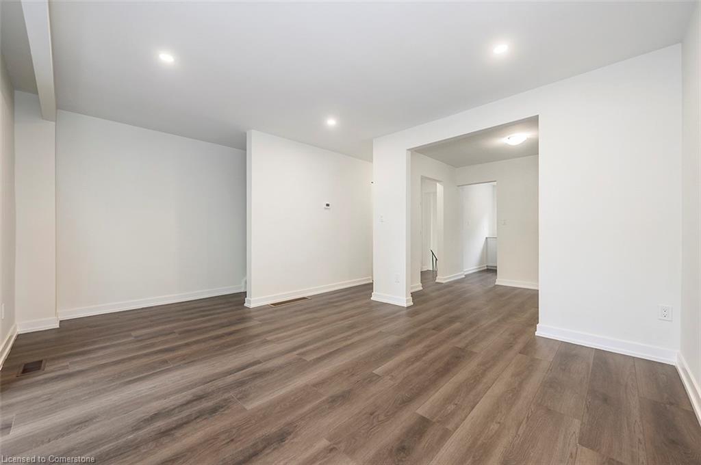 28 Woodman Drive N Property Photo 13