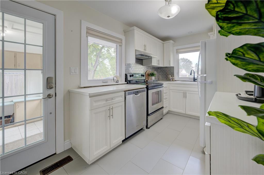 6 Gordon Street Property Photo 3