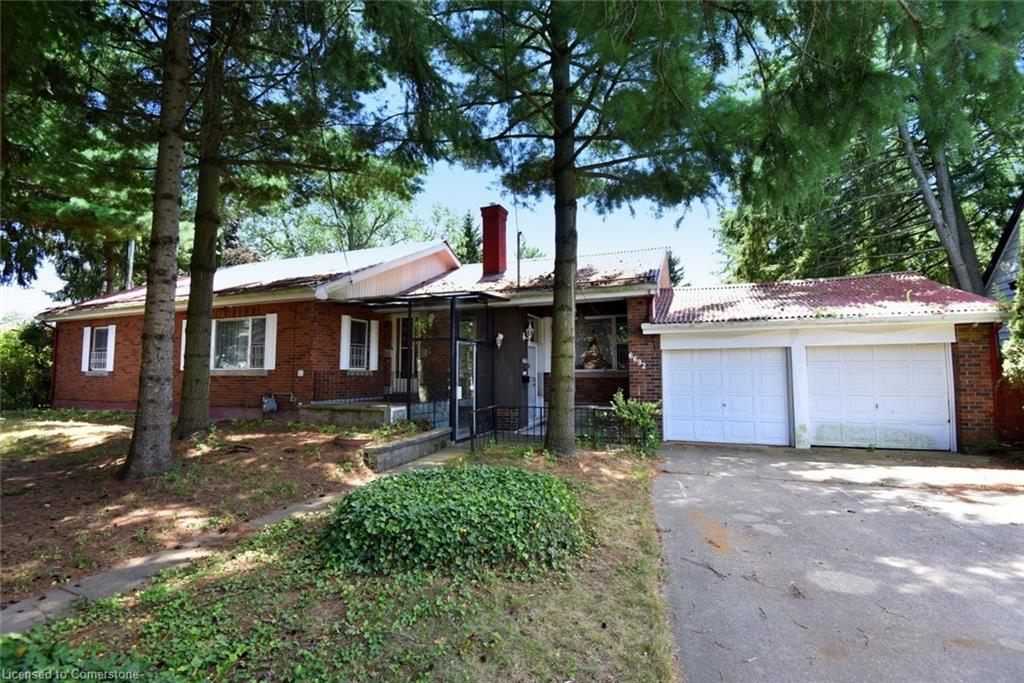 6692 Barker Street Property Photo 1
