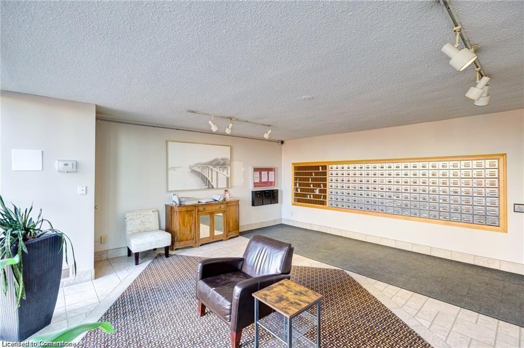 1608-375 King Street N Property Photo 6