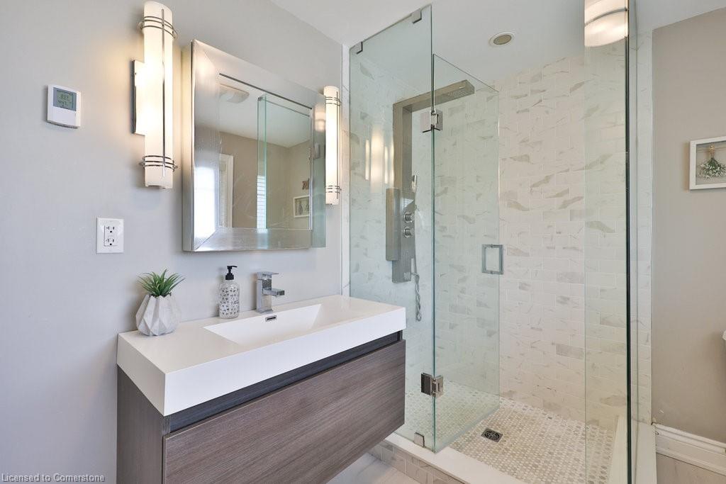 3530 Walmer Road Property Photo 24
