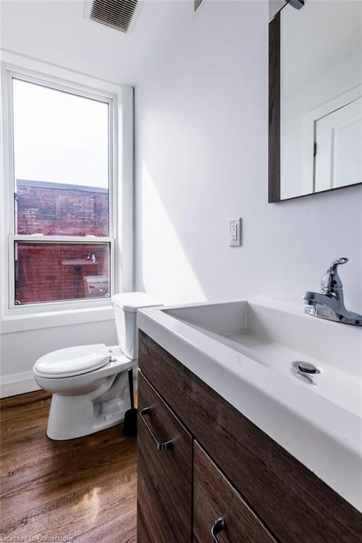 201-433 Barton Street E Property Photo 21