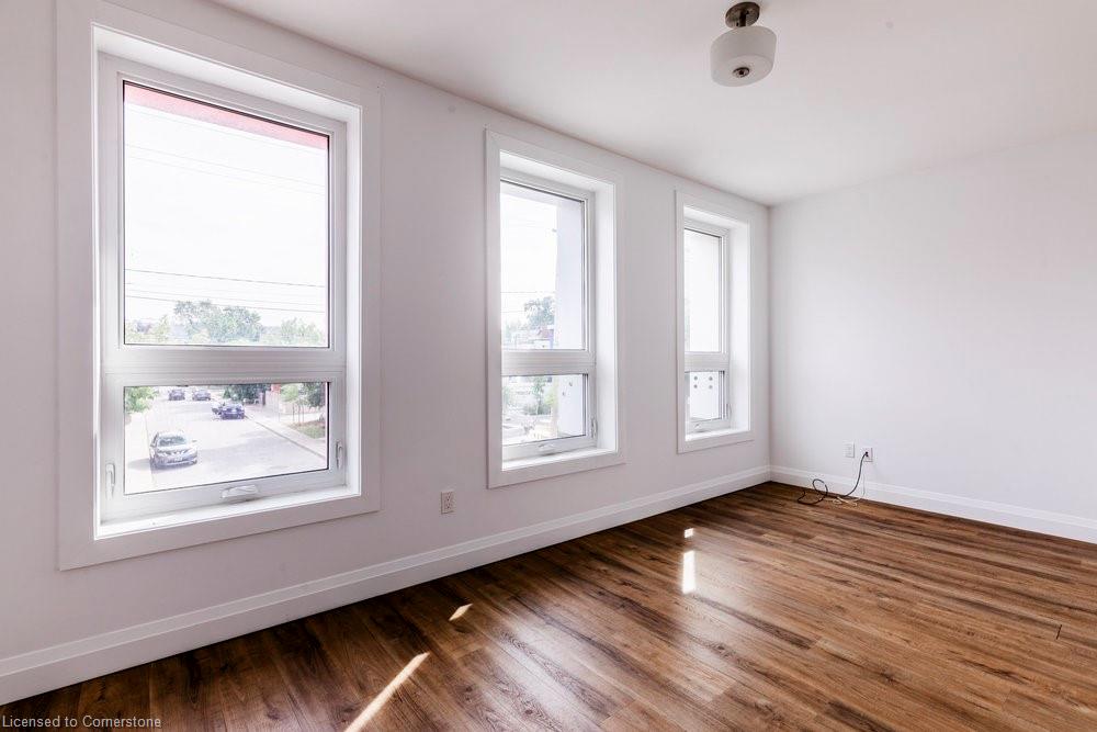 201-433 Barton Street E Property Photo 22