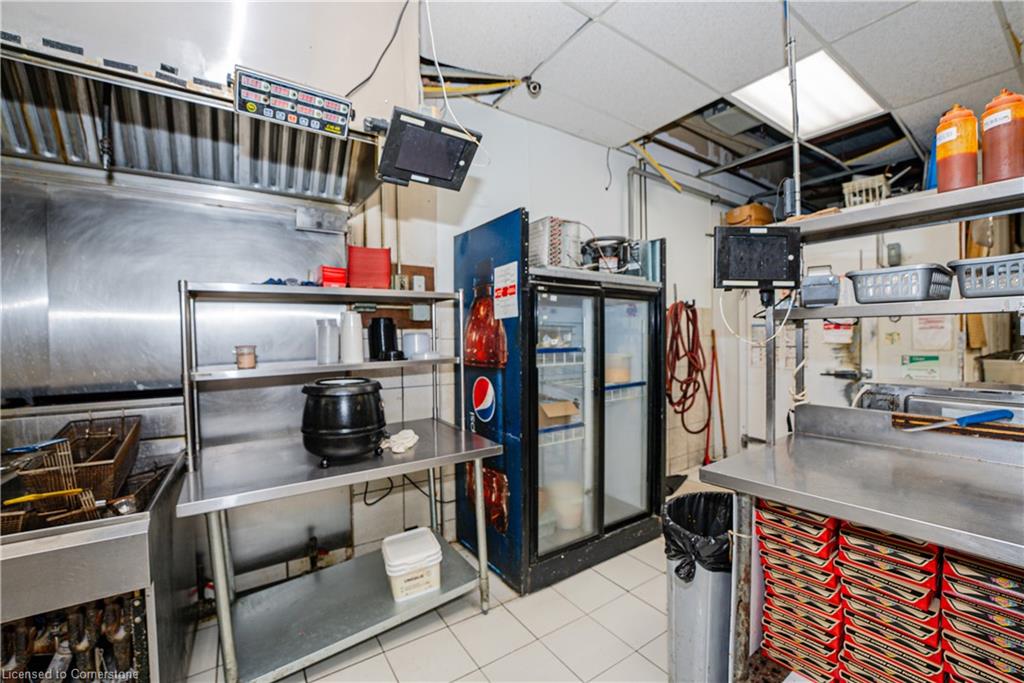 535 Upper Wellington Street Property Photo 19