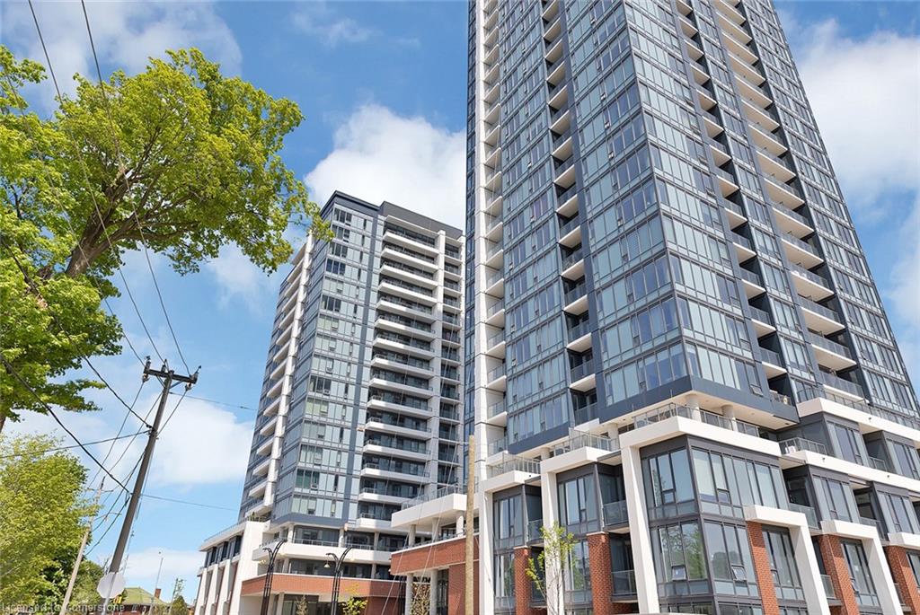 807-5 Wellington Street Property Photo 1