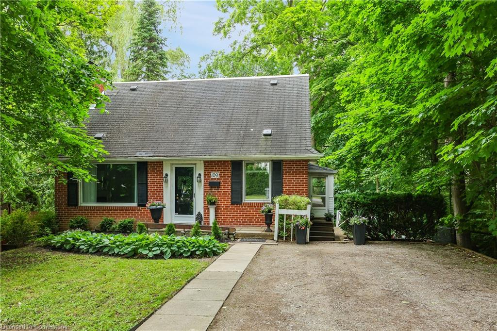 109 Centre Street Property Photo 1