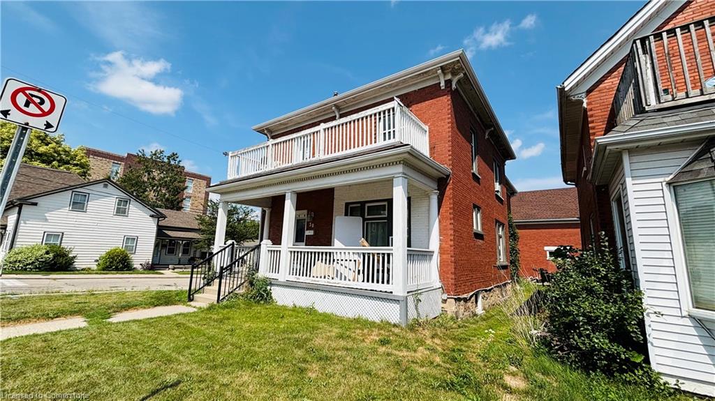 30 Regina Street N Property Photo 1