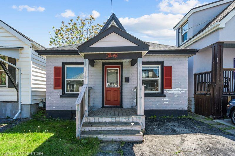 30 Robins Avenue Property Photo 1