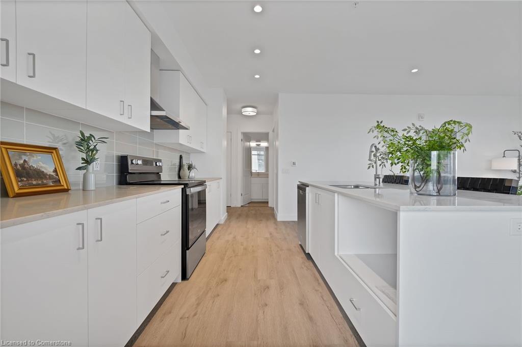 1702-50 Grand Avenue S Property Photo 5