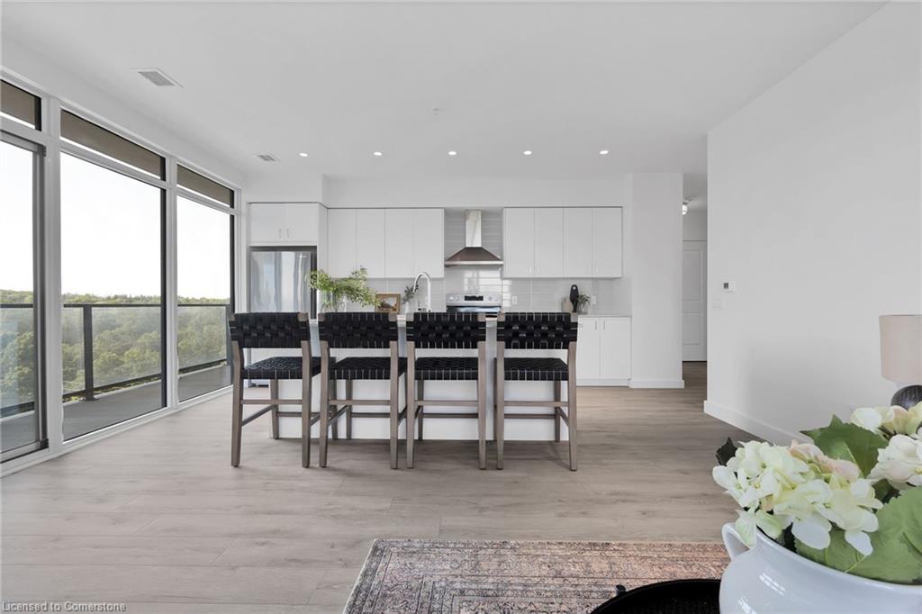 1702-50 Grand Avenue S Property Photo 6