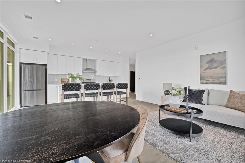 1702-50 Grand Avenue S Property Photo 7